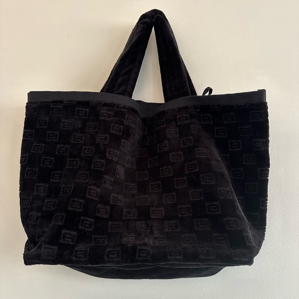 Elie Tahari Towel beach bag with matching beach towel